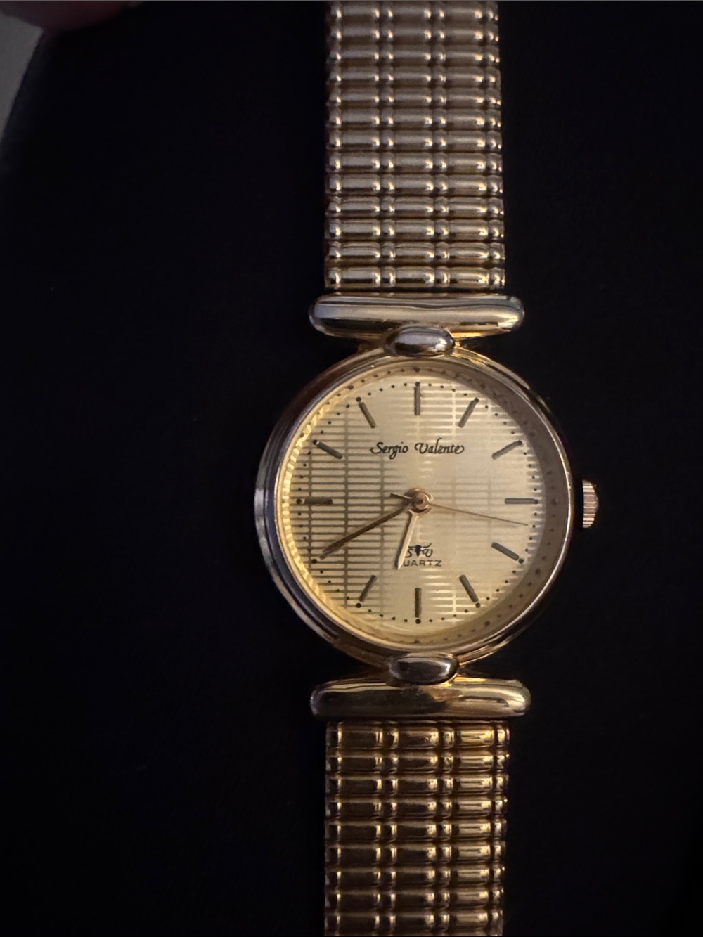 Sergio Valente Gold Round Dial Women's Bracelet Watch